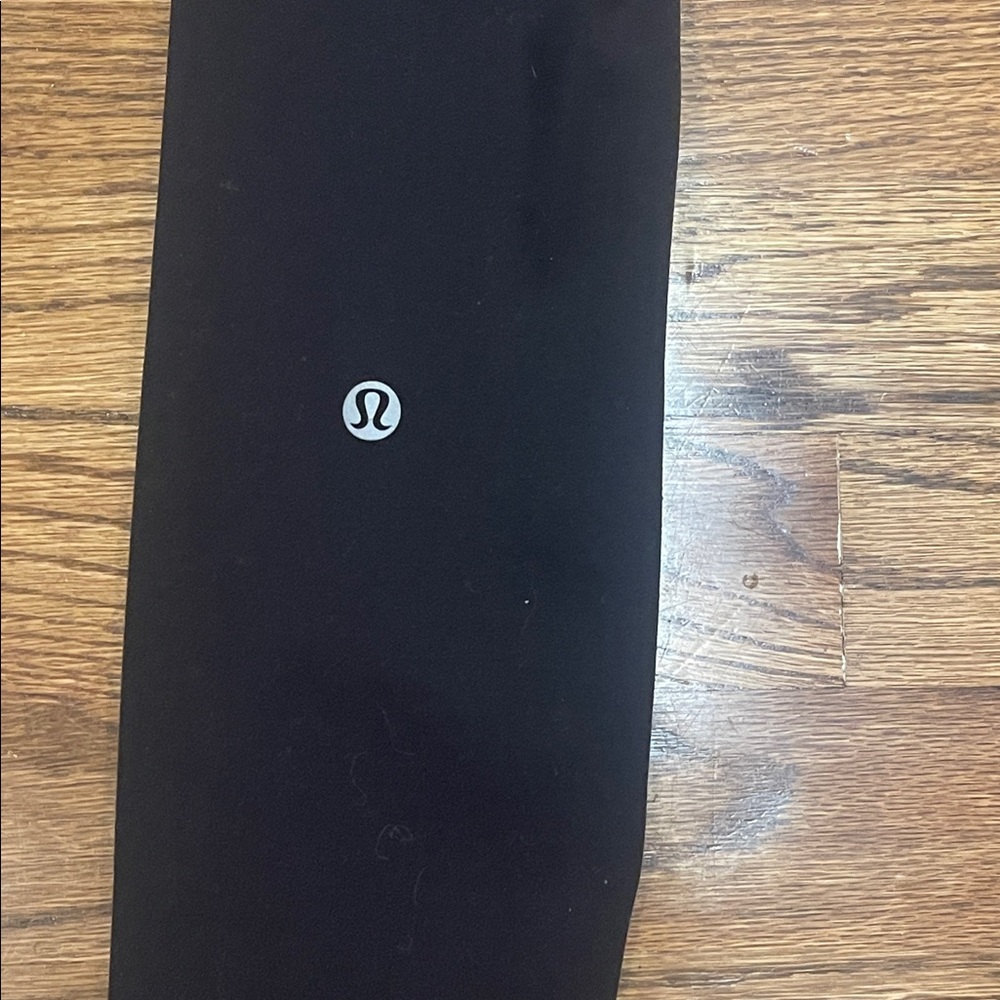 Lululemon High-Waisted Black Leggings size 0 - Picture 8 of 10